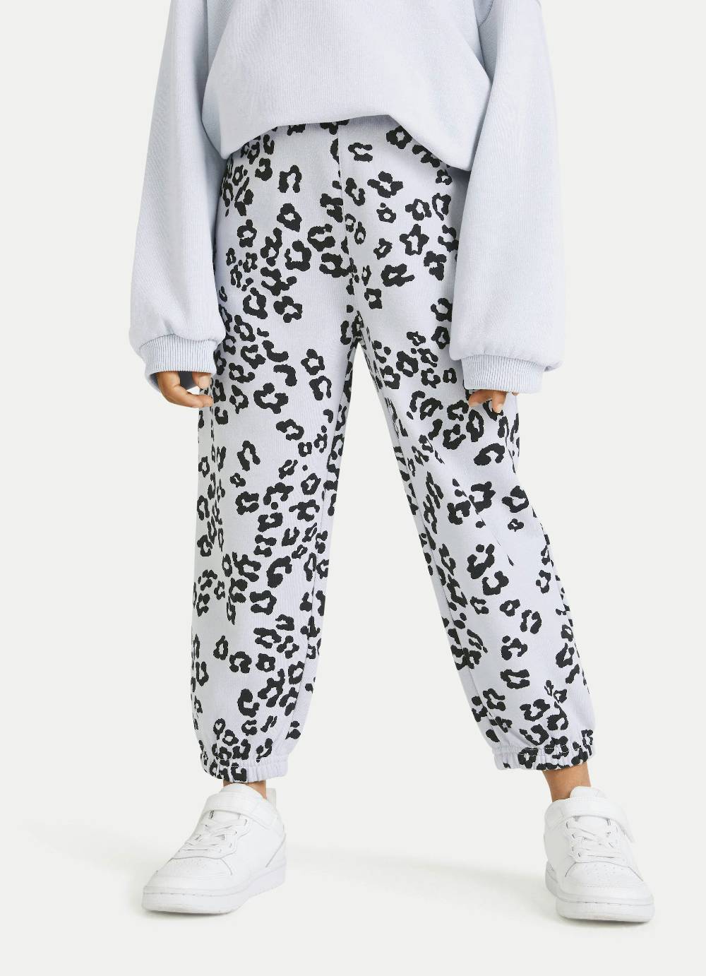 Juvia Loose Fit - Sweatpants Bis zu 60% Rabatt