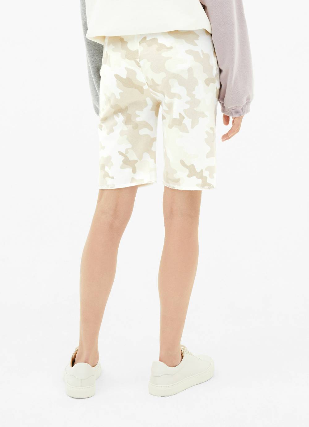 Juvia Bermudas Online