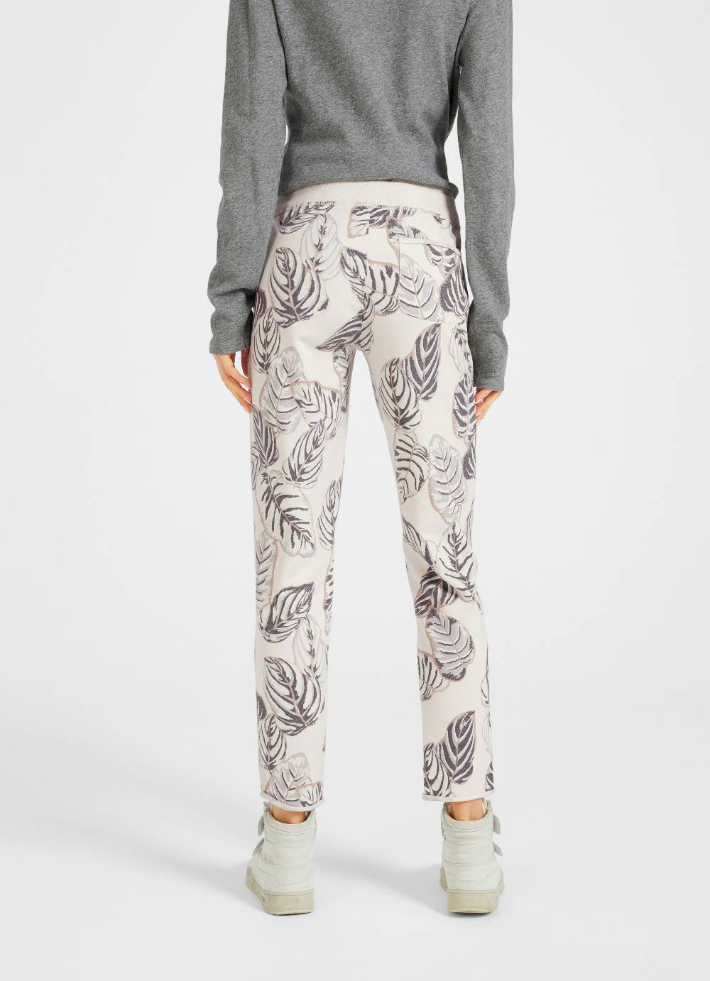 Juvia Slim Fit - Sweatpants Bis zu 65% Rabatt