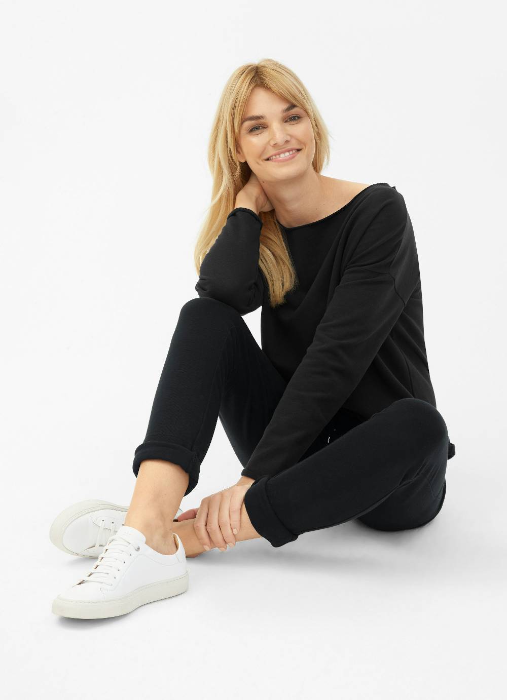 Juvia Loose Fit - Sweatpants Black Friday