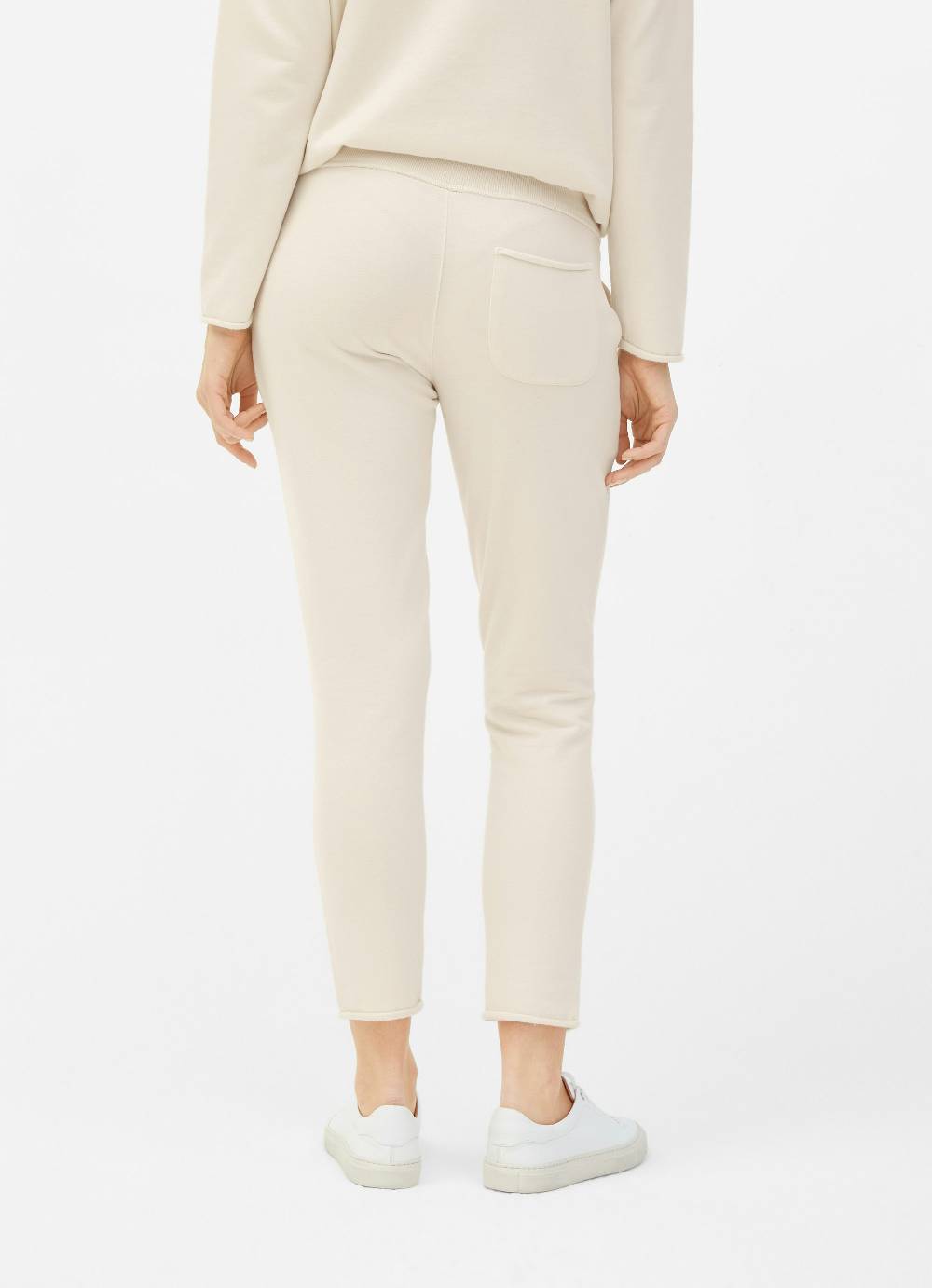 Juvia Slim Fit - Sweatpants Letzte 3 Tage