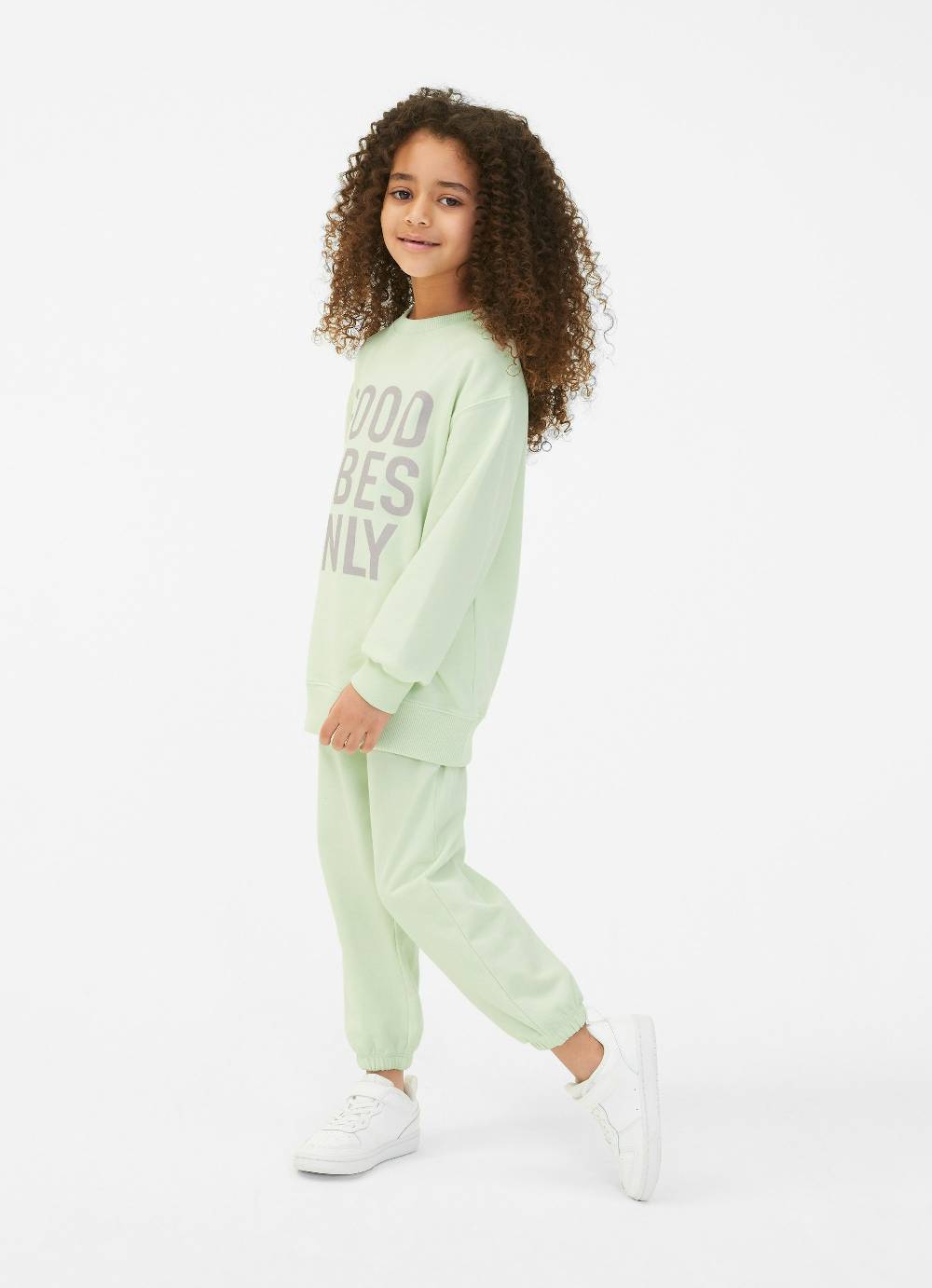 Juvia Baggy Fit - Sweatpants Saisonale Angebote