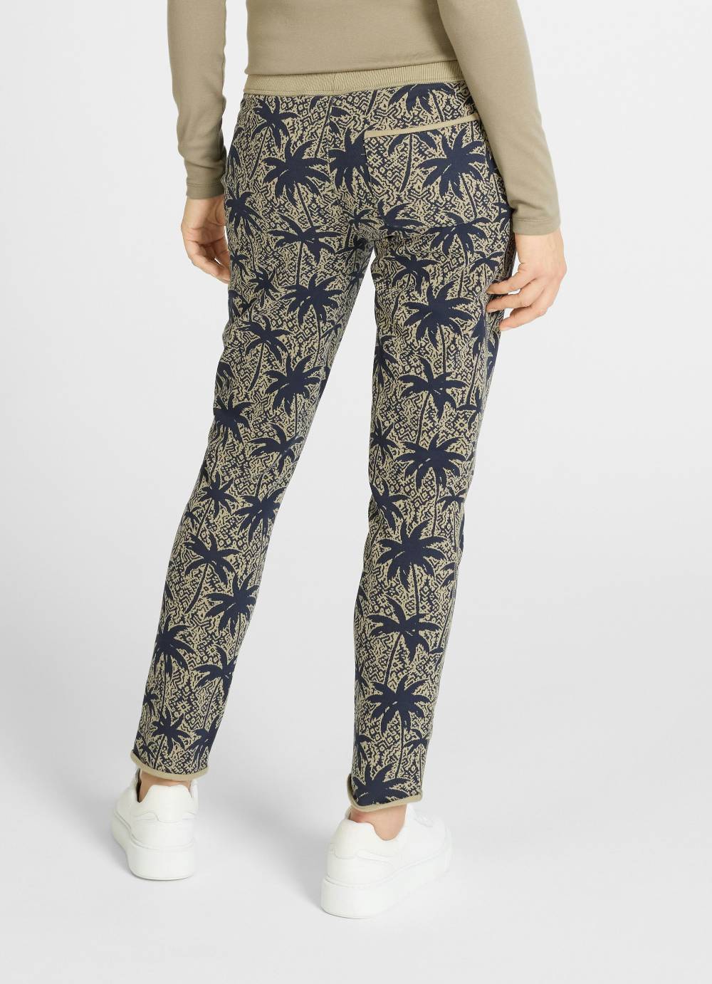 Juvia Slim Fit - Sweatpants JETZT KAUFEN