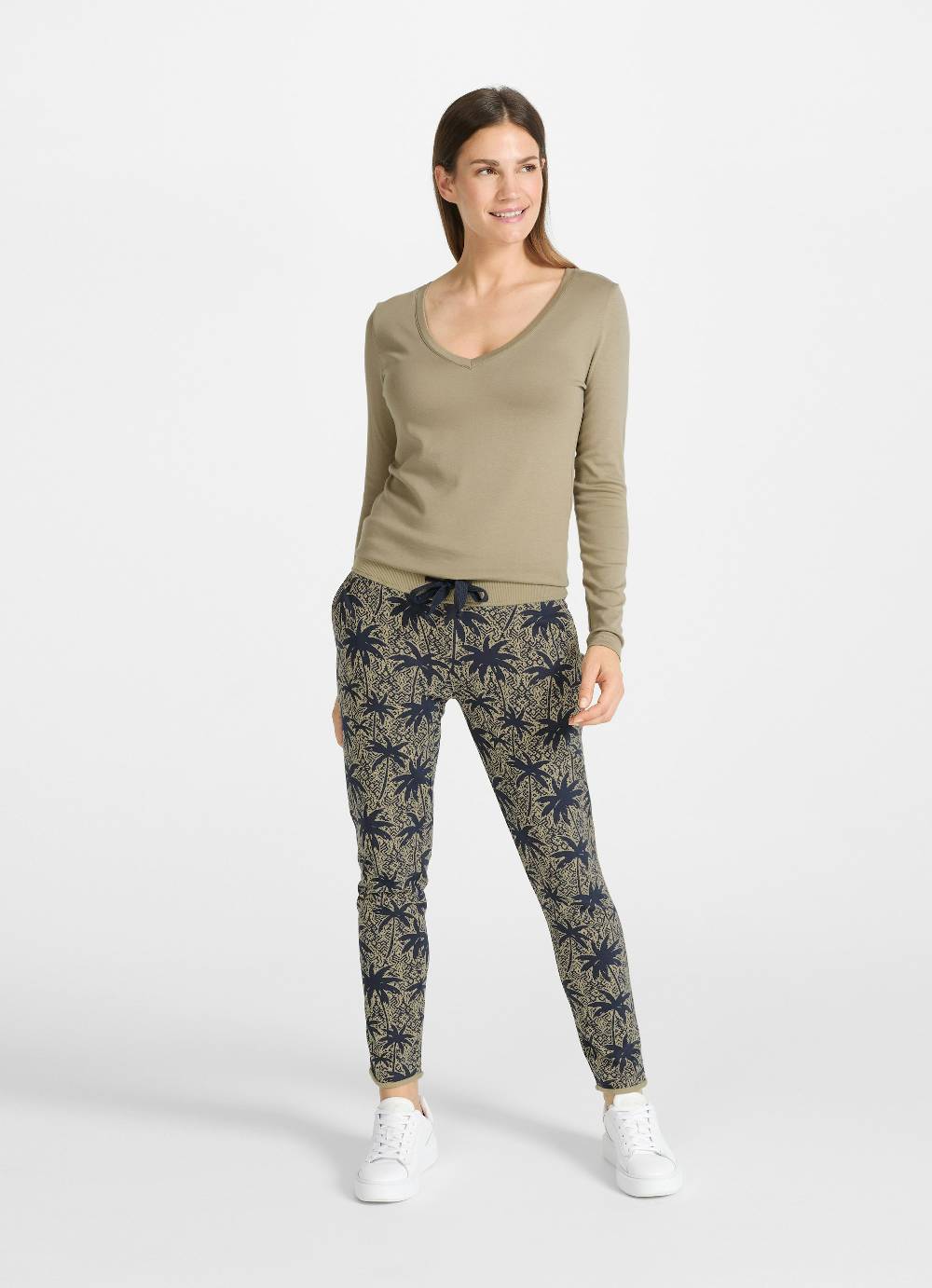 Juvia Slim Fit - Sweatpants JETZT KAUFEN
