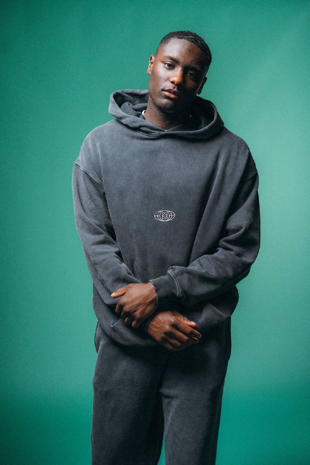 Karo Kauer Statement Hoodie Reflective Fabrikpreis