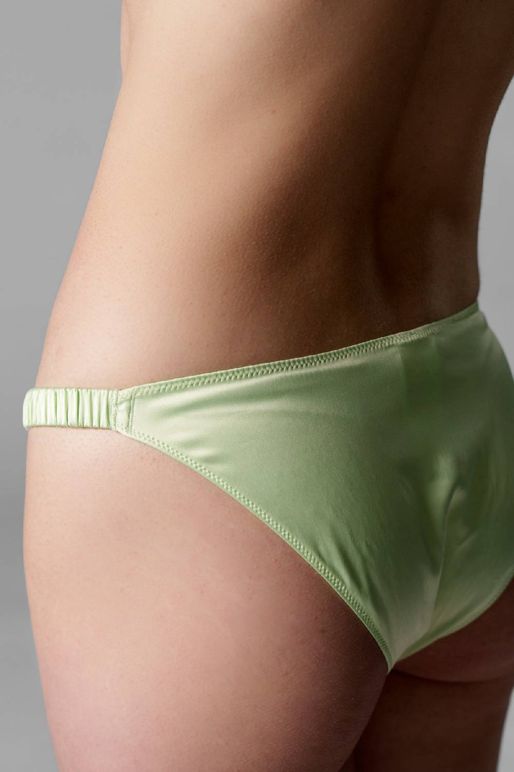 Karo Kauer Satin Slip Matcha Letzte 2 Tage