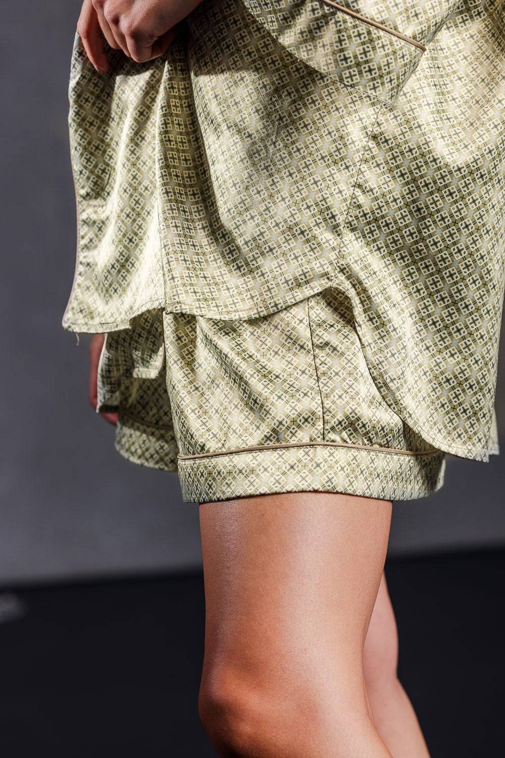 Karo Kauer Retro Shorts Khaki im Angebot