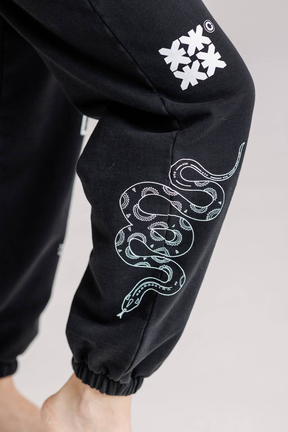 Karo Kauer Joggerpants Faded Black Neueste Stile