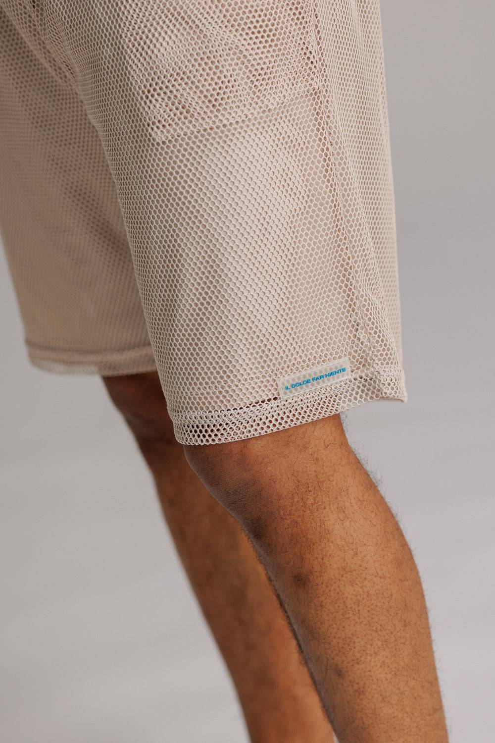 Karo Kauer Mesh Shorts Sand Letzter Tag