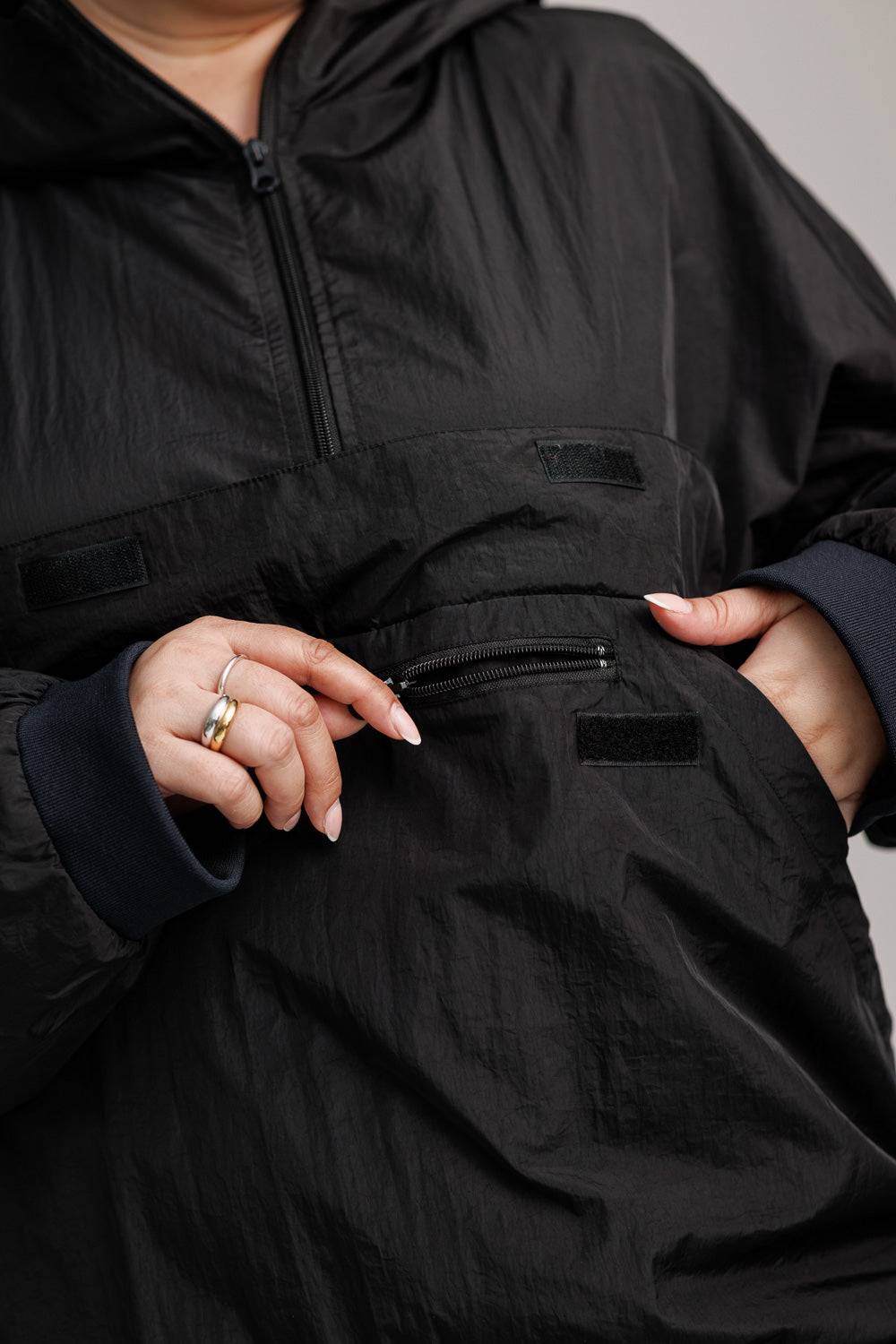 Karo Kauer Windbreaker Black Valentinstagsangebot