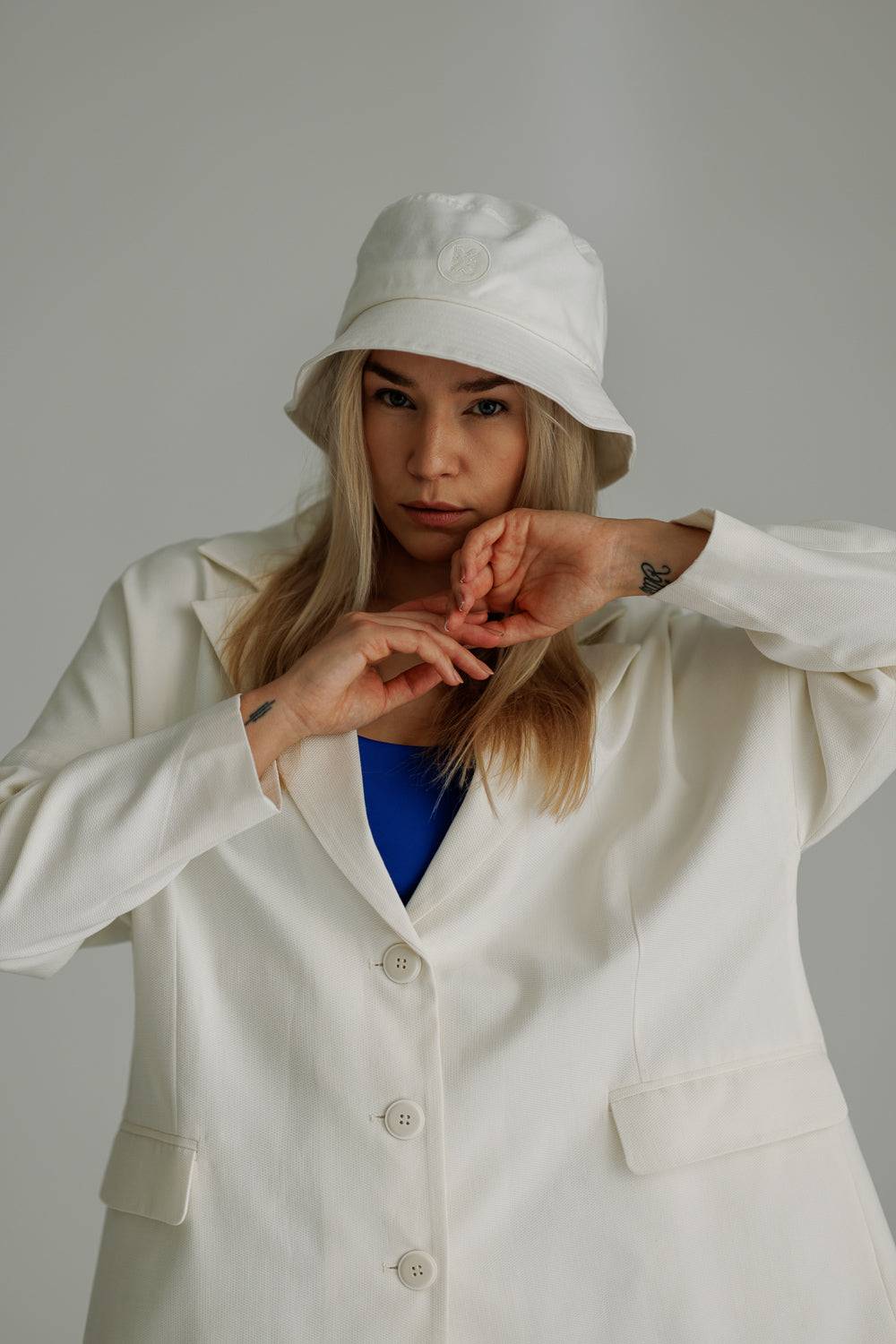 Karo Kauer Bucket Hat Offwhite Kostenloser Versand international