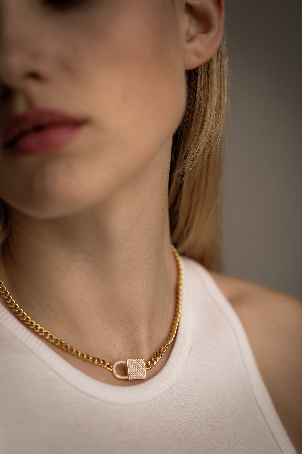 Karo Kauer Chain Lock Gold Angebote