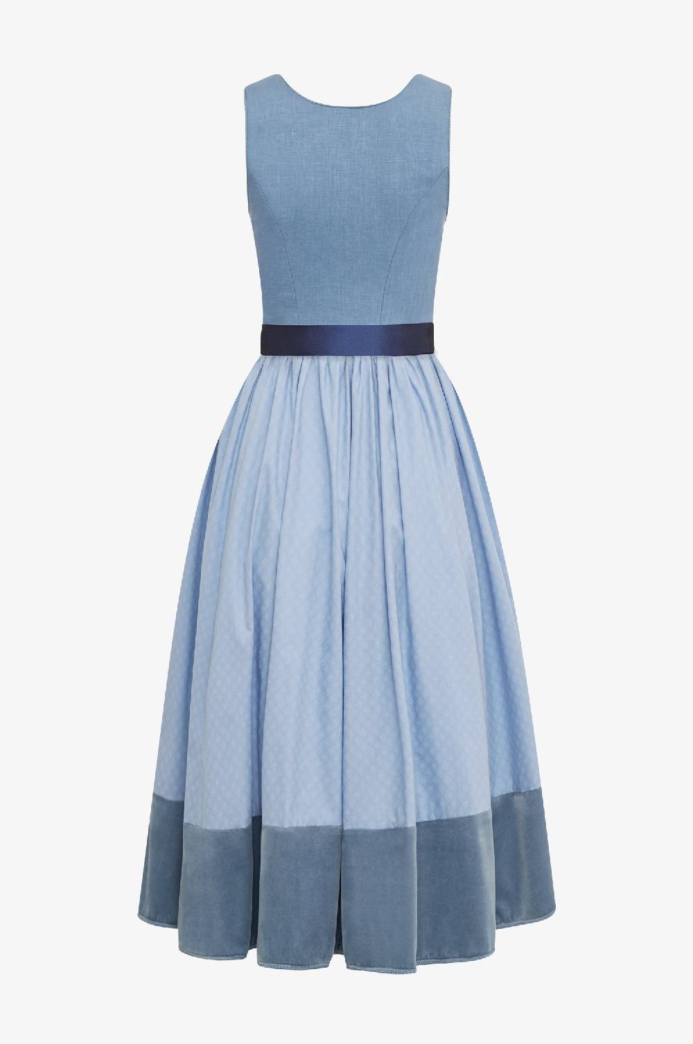 Kinga Mathe Jubiläumsdirndl in Stahlblau Räumungsverkauf
