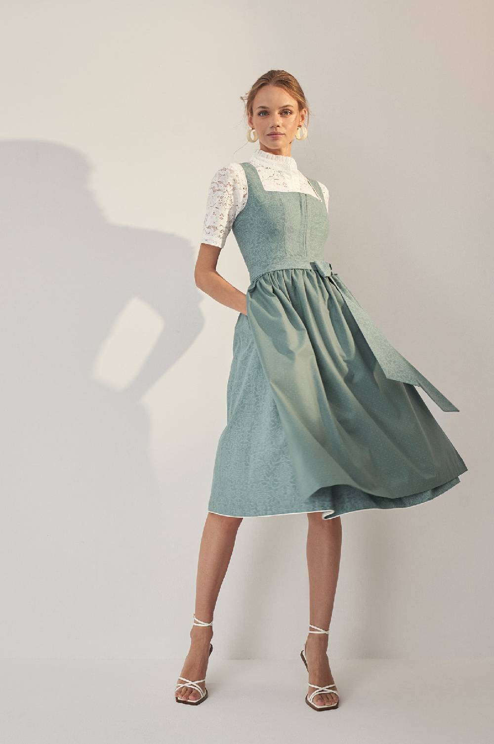 Kinga Mathe Dirndl Ally in Grün - 70cm Weihnachtsangebot