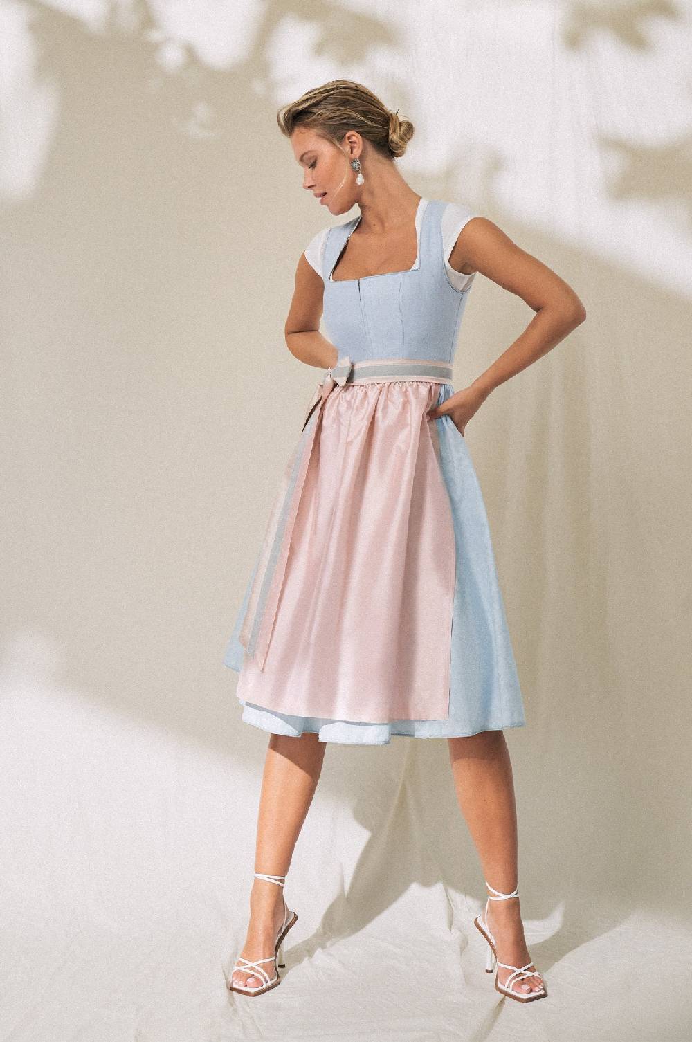 Kinga Mathe Dirndl Lazise in Hellblau Osterangebot