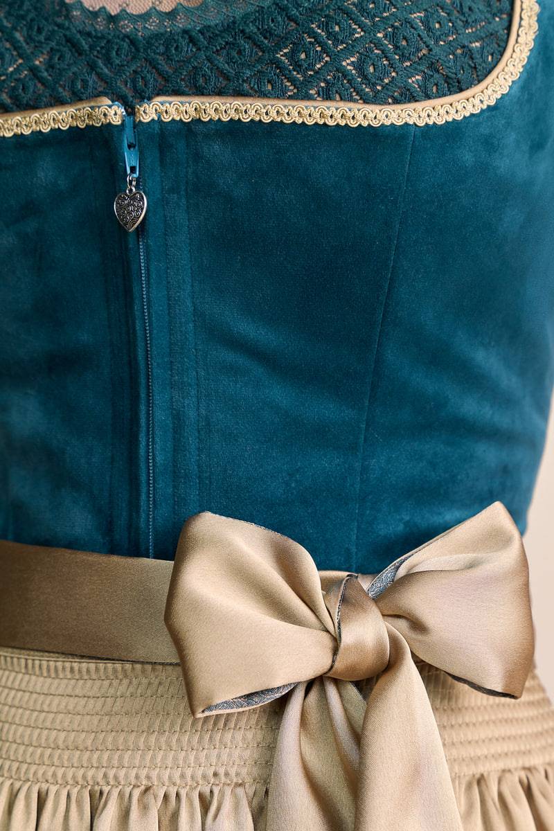 Krüger Madl Dirndl Dena (60cm) Speichern exportieren
