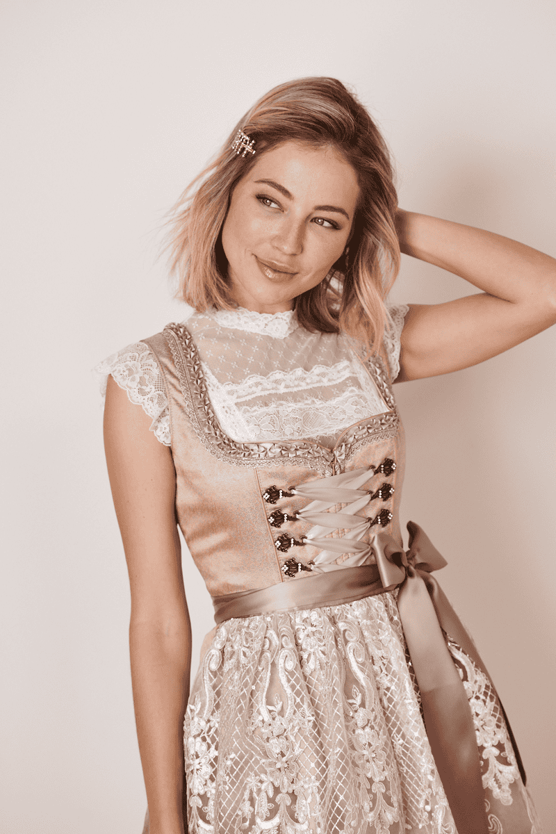 Krüger Madl Dirndl Leticia (50cm) Vierteljährliche Förderung
