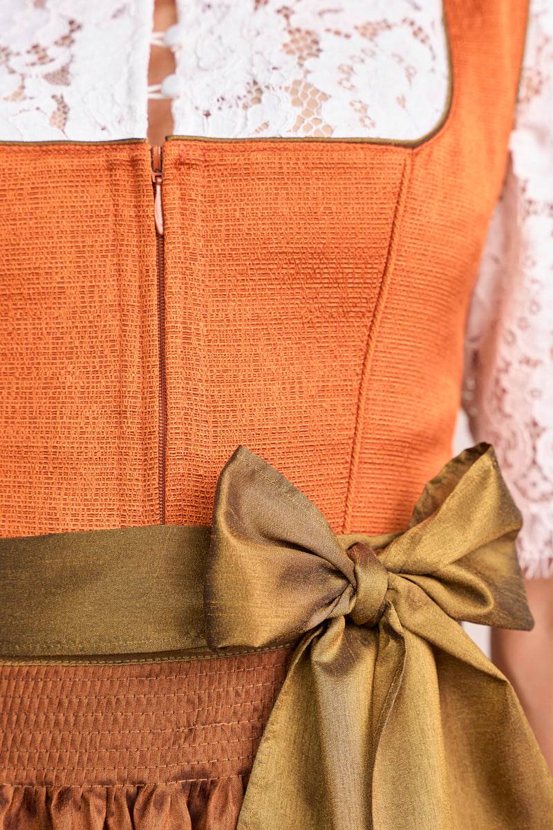 Krüger Madl Dirndl Isa (60cm) Kostenlose Rückgabe