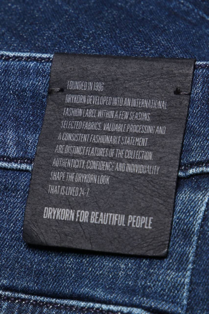 Carou DRYKORN Used Look Straight Cut Jeans mit Stretch Nur noch ein Tag übrig