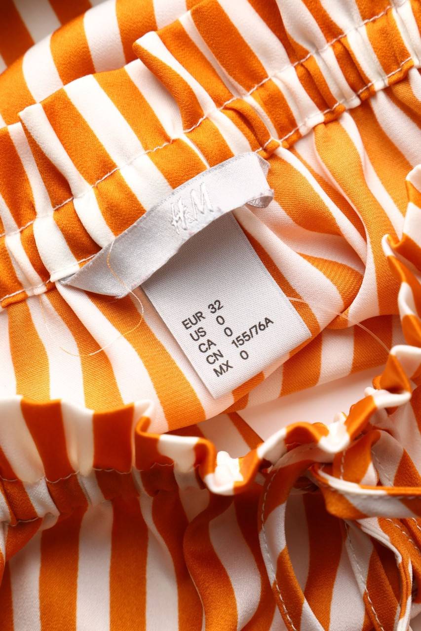 Carou H&M Carmen-Bluse aus Satin VIP-Rabatte