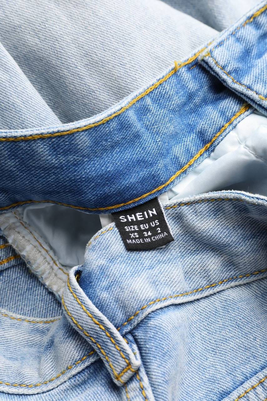 Carou SHEIN Used Look Straight Cut Jeans Nur noch ein Tag übrig