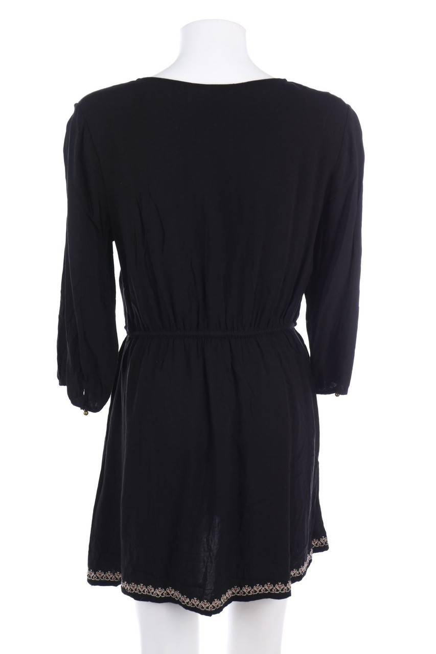 Carou FOREVER 21 Kleid mit Stickereien Black Friday Preise