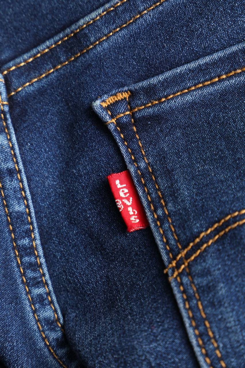 Carou LEVI´S Used Look Straight Cut Jeans mit Logo-Patch Günstig kaufen