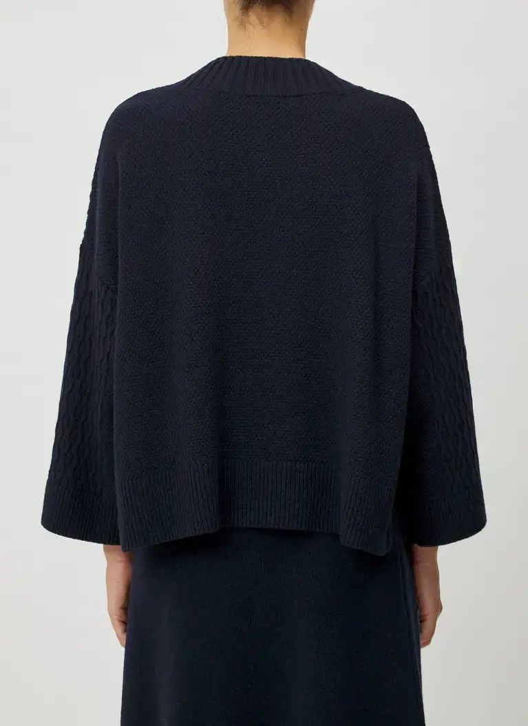 Maerz Muenchen V-Ausschnitt Pullover100% SchurwolleArt. Nr. 347700-399 Kostenloser Versand