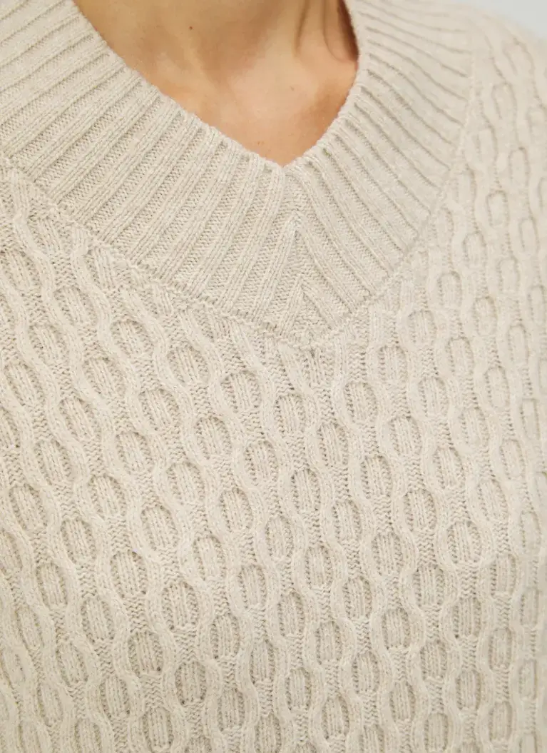 Maerz Muenchen V-Ausschnitt Pullover100% SchurwolleArt. Nr. 347700-112 Limitierter Zeitrabatt