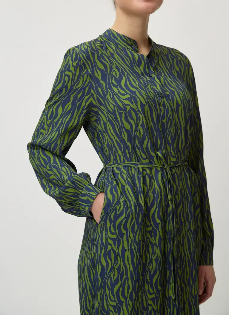 Maerz Muenchen Kleid100% ViskoseArt. Nr. 122901-358 50% Rabatt für begrenzte Zeit