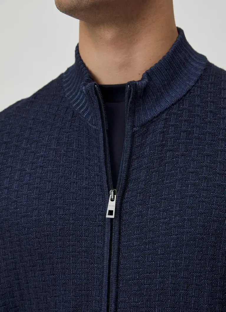 Maerz Muenchen Strickjacke100% SchurwolleArt. Nr. 580600-399 Meist gekauft