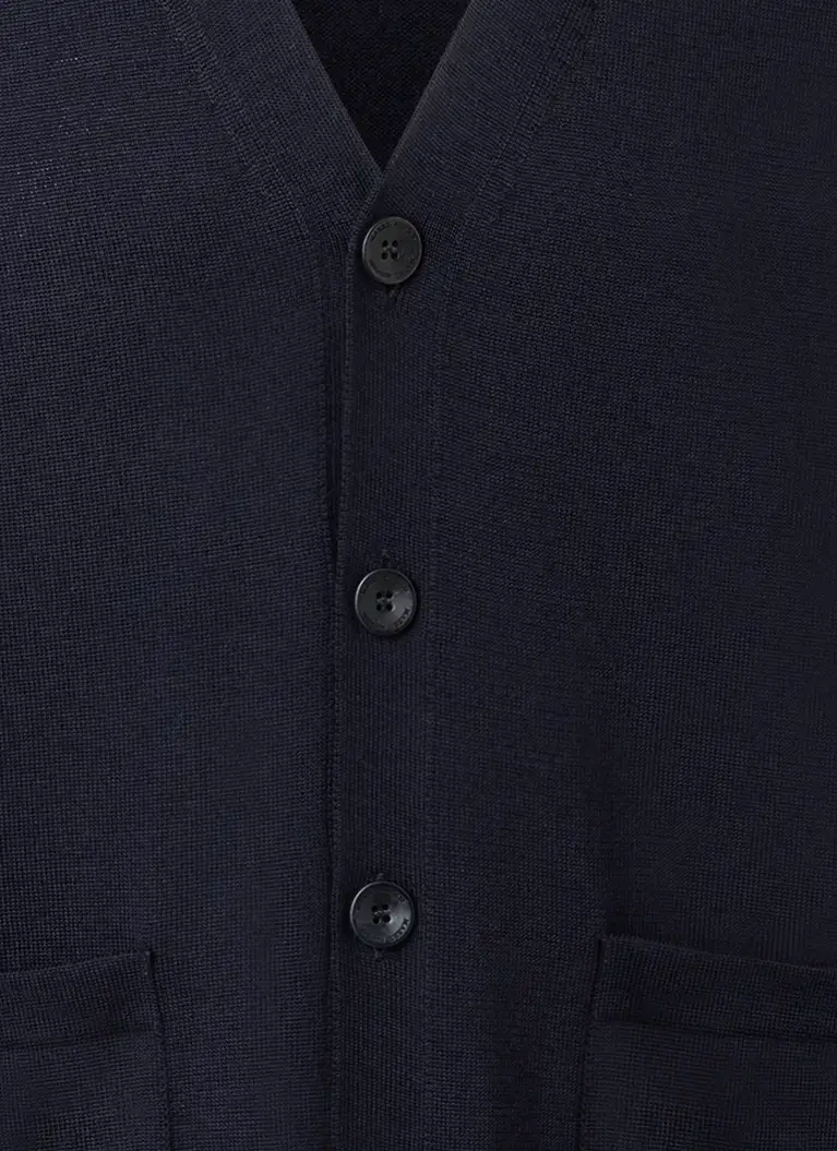 Maerz Muenchen Strick Cardigan100% MerinowolleArt. Nr. 581000-399 Fabrik Onlineshop