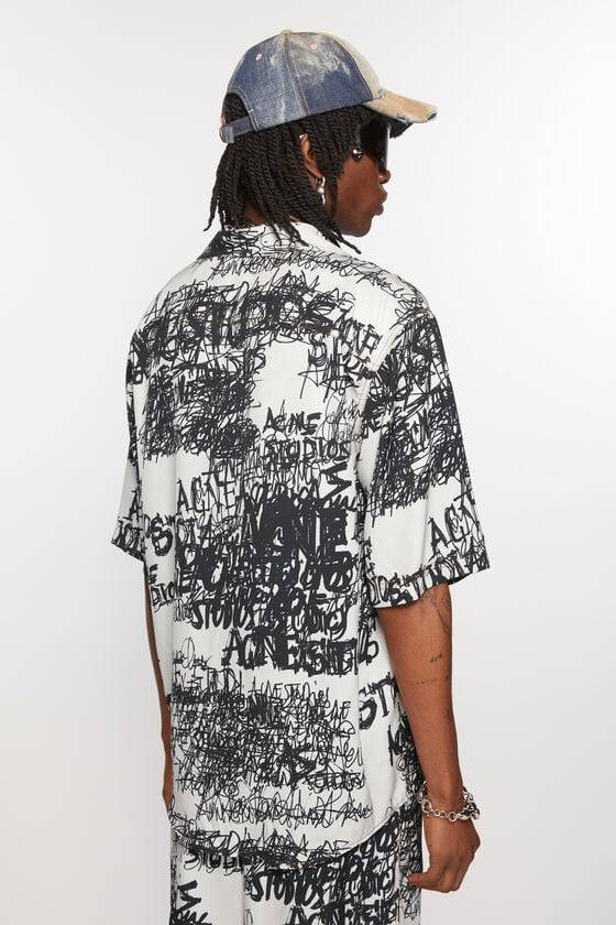 Acne Studios Bedrucktes Hemd mit Knopfleiste Neuheiten