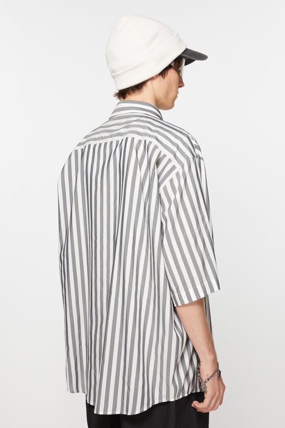 Acne Studios Gestreiftes Hemd mit Knopfleiste Letzte 2 Tage