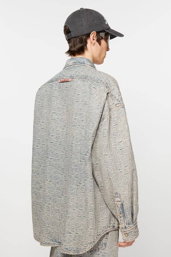 Acne Studios Monogramm-Jeanshemd – entspannte Passform Bis zu 50% Rabatt