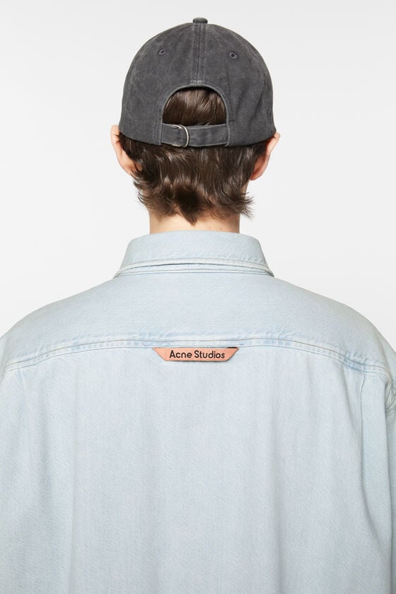 Acne Studios Denimhemd mit Knopfleiste – Lockere Passform Discount Store für neue Produkte