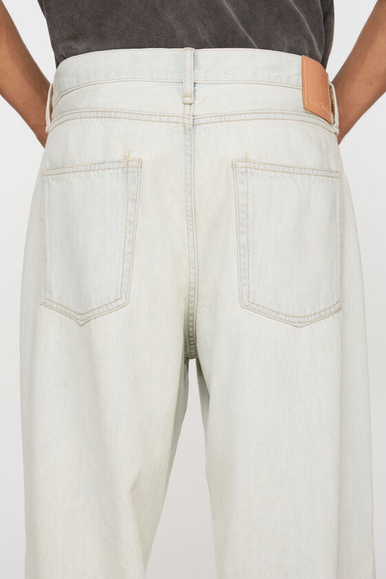 Acne Studios Locker geschnittene Jeans – 1981M Blitzangebot