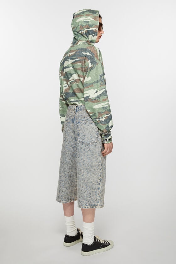 Acne Studios Denim-Shorts mit Monogramm – lockere Passform 2025