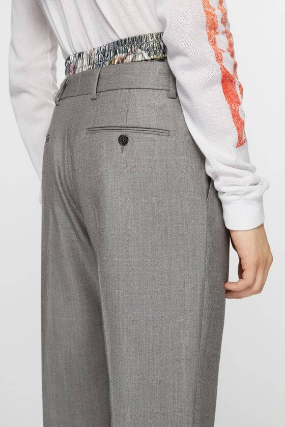 Acne Studios Figurnahe Hose Vatertagsangebot