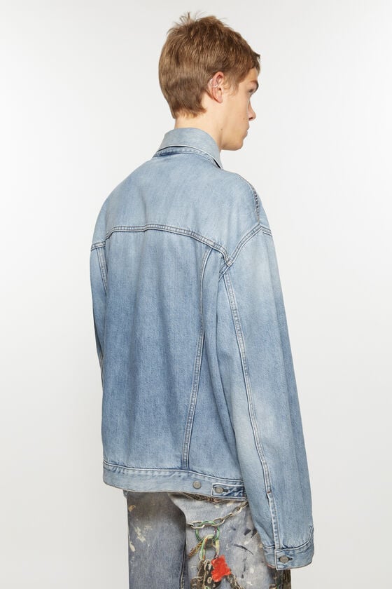 Acne Studios Jeansjacke – entspannte Passform Versandkostenfrei