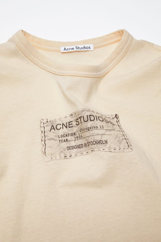 Acne Studios Bedrucktes T-Shirt – Körperbetonte Passform Letzter Tag