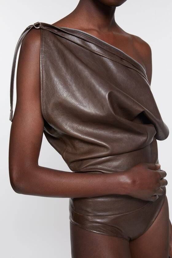 Acne Studios Bodysuit aus Leder Laufsteg-Show Neueste Mode