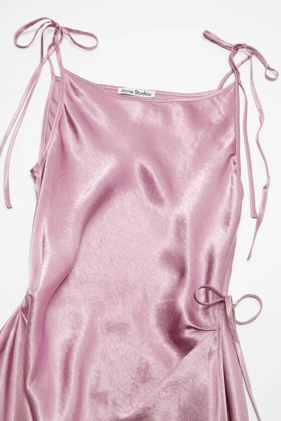Acne Studios Satinkleid 2025