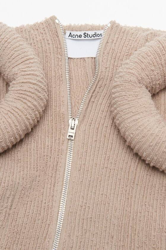 Acne Studios Asymmetric knit dress Laufsteg-Show Schlussverkauf