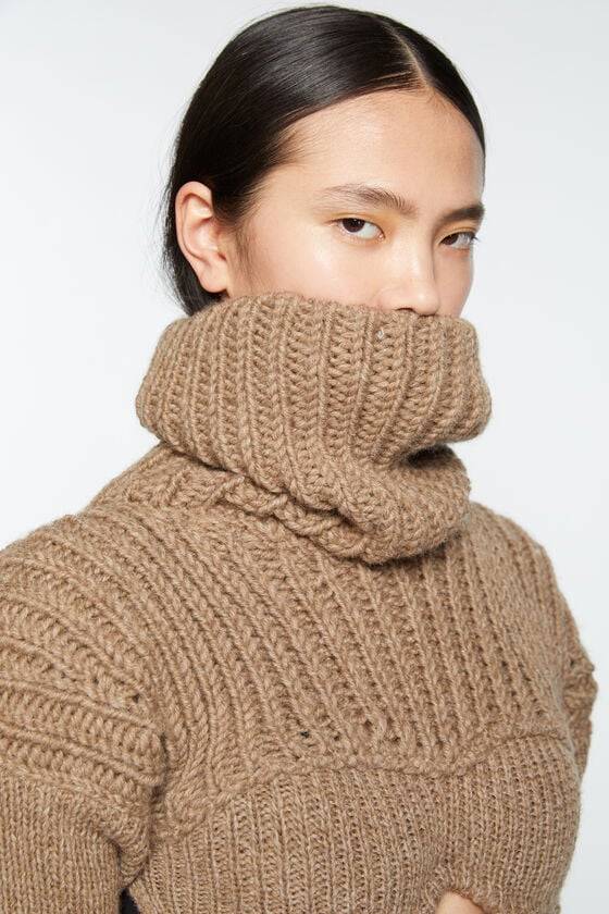 Acne Studios Cropped high neck knit Laufsteg-Show Angebote