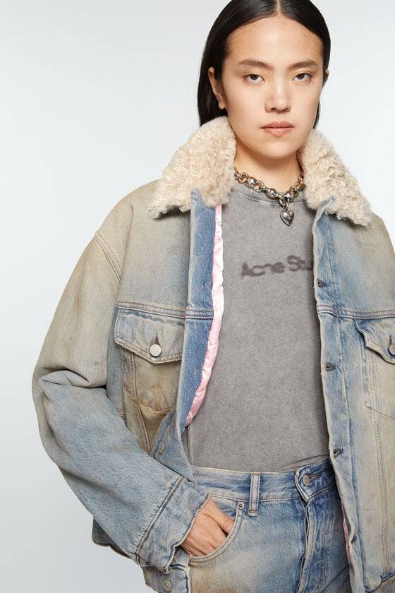 Acne Studios Jacke mit Jeanspelzbesatz - Oversize-Passform Kauf eins, bekomm eins gratis