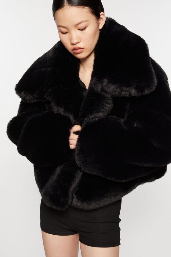 Acne Studios Flauschige Jacke Laufsteg-Show Wochenangebot