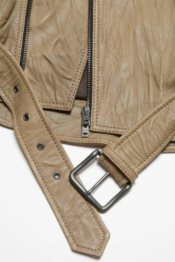 Acne Studios Bikerjacke aus zerknittertem Leder Im Verkauf