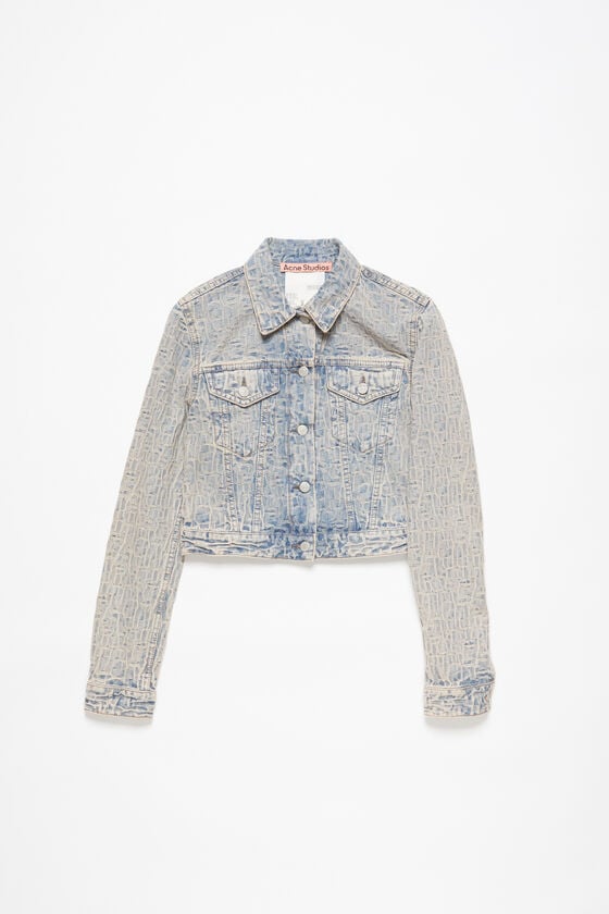 Acne Studios Jeansjacke mit Monogramm – Taillierte Passform 50% Rabatt für begrenzte Zeit