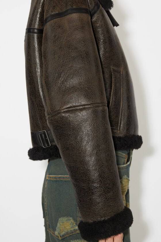 Acne Studios Lammfelljacke im Angebot